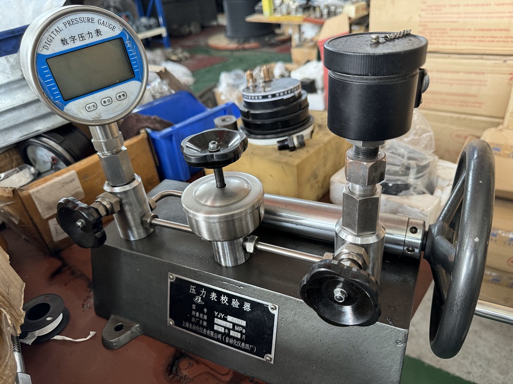 Калибратор манометра