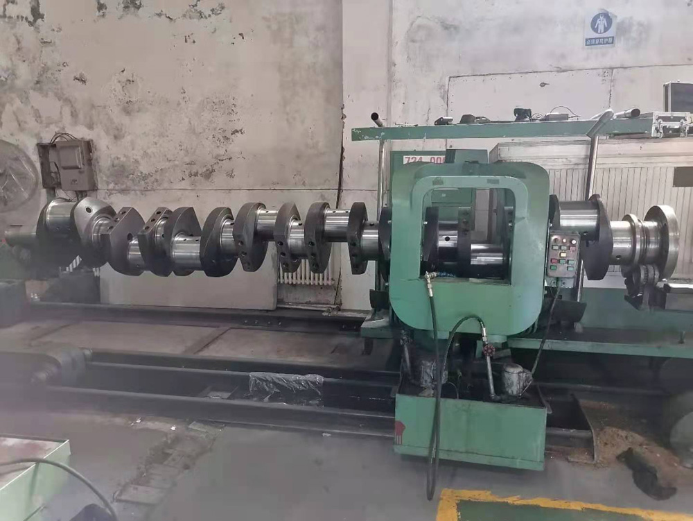 Ротационный многофункциональный дефектоскоп коленчатого вала