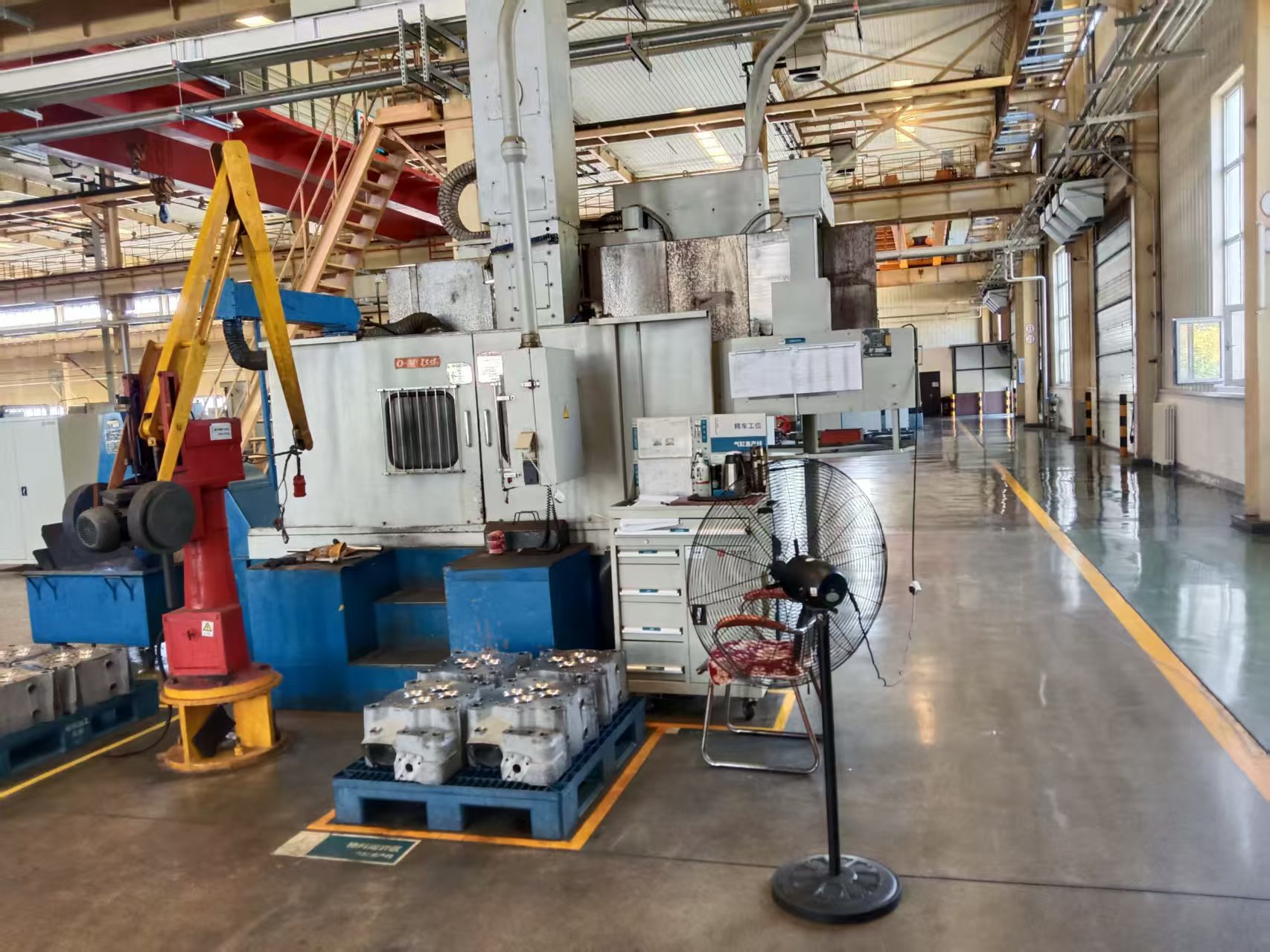 Обрабатывающий центр для головок цилиндров